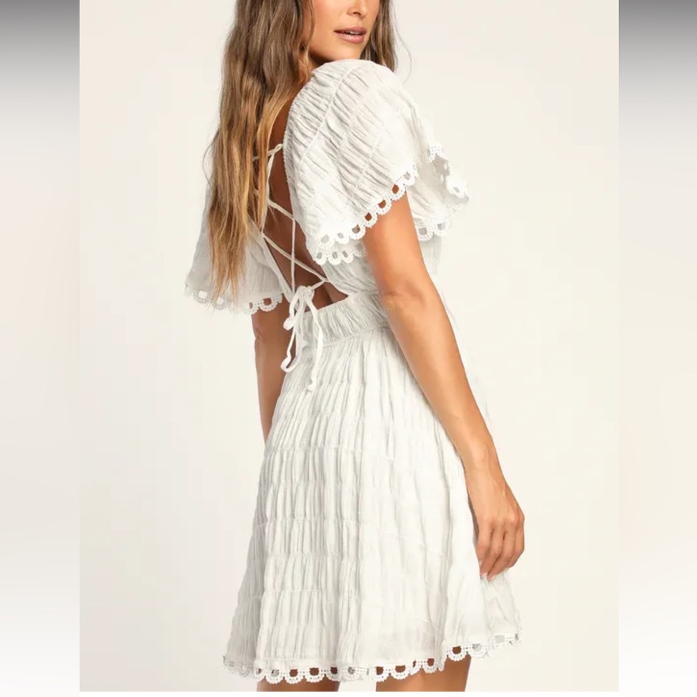 LULU’S White Smocked Short Sleeve Lace Up Dress